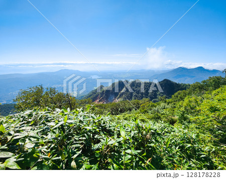 夏の妙高山登山(天狗堂~鎖場:野尻湖方面の眺め) 夏の妙高山登山(天狗堂~鎖場:野尻湖方面の眺め) 128178228
