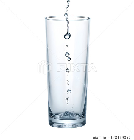 glass of water with ice 128179057