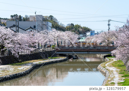 富山県氷見市　市内の風景 128179957
