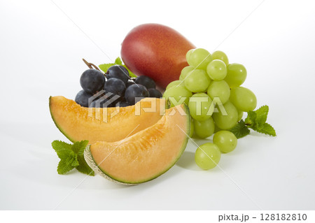 果物_初夏の果物集合 128182810