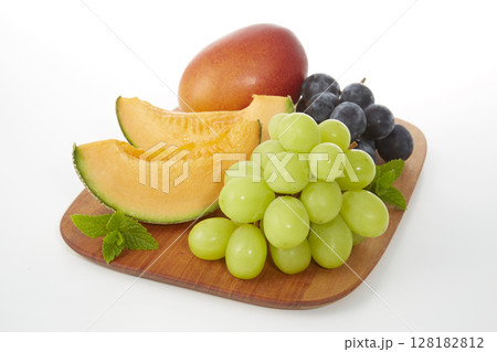 果物_初夏の果物集合 128182812