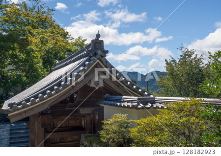 京都大原 三千院 御殿門 128182923