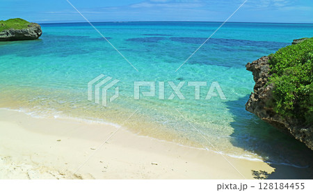 池間島の透明度の高いフナクスビーチ 128184455