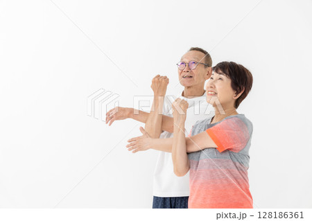 シニア　男女　ストレッチ	 128186361