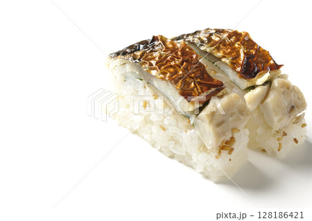 焼鯖のお寿司を白背景で撮影 焼鯖のお寿司を白背景で撮影 128186421
