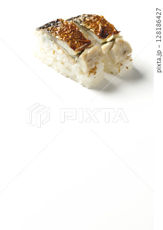 焼鯖のお寿司を白背景で撮影 焼鯖のお寿司を白背景で撮影 128186427