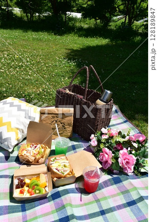 おしゃれピクニック おしゃれピクニック 128189847
