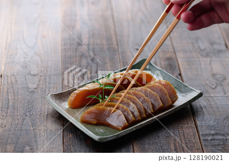 香り高い奈良漬け 酒の肴やご飯のお供に最適 128190021