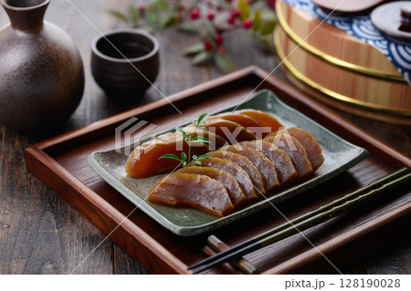 香り高い奈良漬け 酒の肴やご飯のお供に最適 香り高い奈良漬け 酒の肴やご飯のお供に最適 128190028