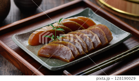 香り高い奈良漬け 酒の肴やご飯のお供に最適 香り高い奈良漬け 酒の肴やご飯のお供に最適 128190029