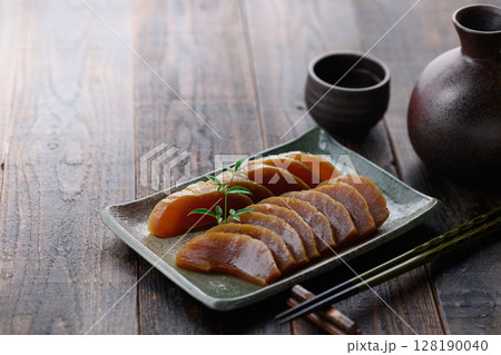 香り高い奈良漬け 酒の肴やご飯のお供に最適 香り高い奈良漬け 酒の肴やご飯のお供に最適 128190040