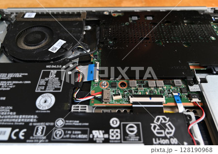 ノートパソコン修理 データ復旧 部品交換 ノートパソコン修理 データ復旧 部品交換 128190968