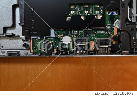 ノートパソコン修理　データ復旧　部品交換 128190975