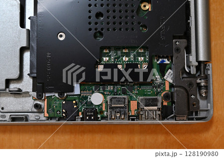 ノートパソコン修理 データ復旧 部品交換 ノートパソコン修理 データ復旧 部品交換 128190980