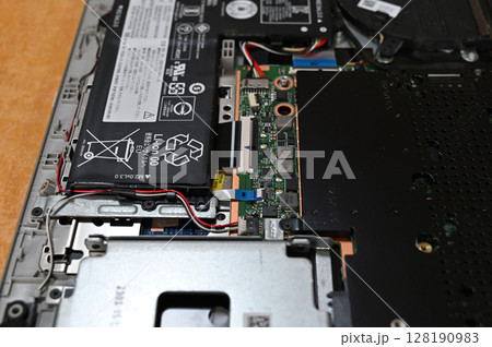 ノートパソコン修理 データ復旧 部品交換 ノートパソコン修理 データ復旧 部品交換 128190983
