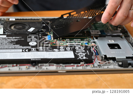 ノートパソコン修理 データ復旧 部品交換 ノートパソコン修理 データ復旧 部品交換 128191005