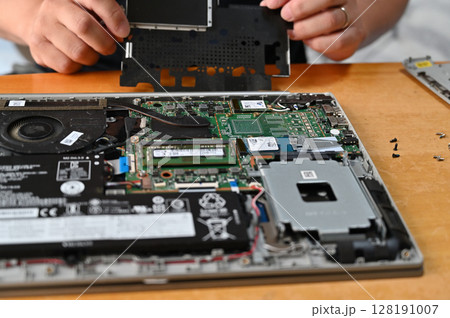ノートパソコン修理　データ復旧　部品交換 128191007