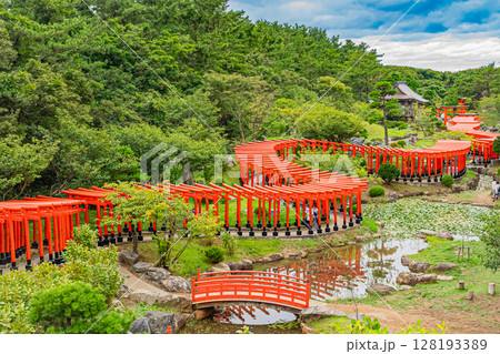 青森県　髙山稲荷神社の風景 128193389