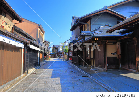 【京都府】快晴の三年坂（産寧坂） 128197593