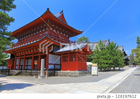 【京都府】快晴の妙心寺の三門 128197612