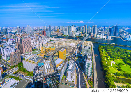 日本の東京都市景観 7月。新時代へ。築地市場跡地などを望む。再開発へ…=4日 日本の東京都市景観 7月。新時代へ。築地市場跡地などを望む。再開発へ…=4日 128199069