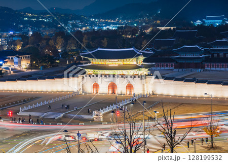 ソウル　夜の光化門 128199532