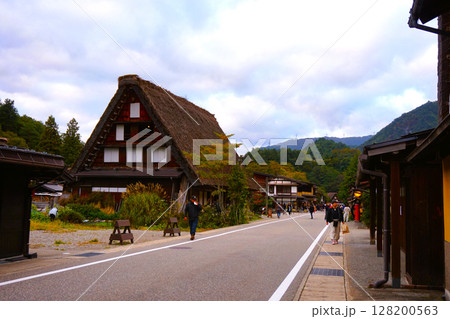 美然ゆめろむ館　荻町合掌造り集落　世界文化遺産　白川郷　茅葺 128200563