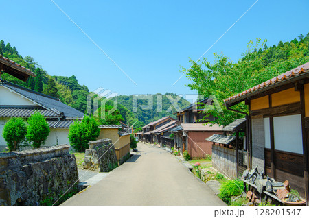 島根県　石見銀山の町並み 128201547
