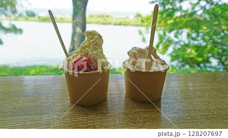 美味しいイタリアンジェラート 128207697