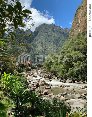Urubamba river in Peru Urubamba river in Peru 128208308