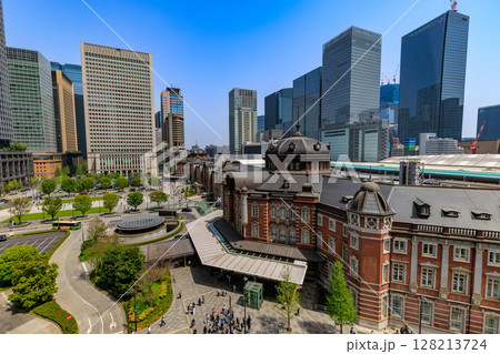 東京　千代田区 丸の内　KITTE丸の内　KITTEガーデンから見た東京駅周辺 128213724