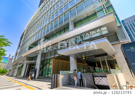 東京 中央区 八重洲の都市風景 東京ミッドタウン八重洲 東京 中央区 八重洲の都市風景 東京ミッドタウン八重洲 128213743