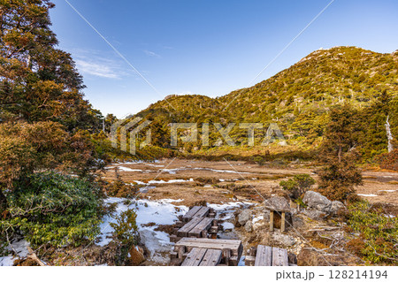 雲上の楽園 花之江河と黒味岳 世界自然遺産屋久島(冬 雲上の楽園 花之江河と黒味岳 世界自然遺産屋久島(冬 128214194