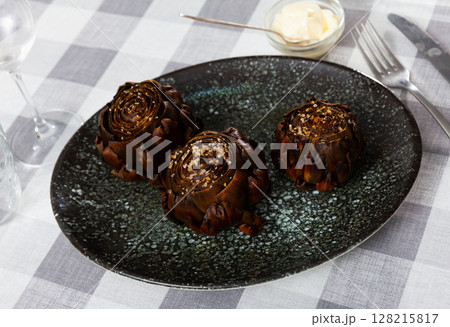 Appetizing dish of artichokes Appetizing dish of artichokes 128215817