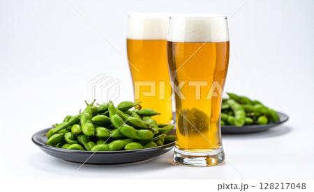 夏の定番　生ビールと枝豆 128217048
