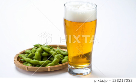 夏の定番　生ビールと枝豆 128217052