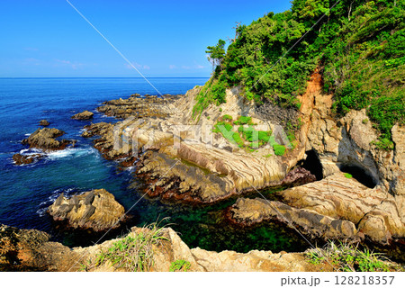 三浦半島　荒崎リアス式海岸 128218357