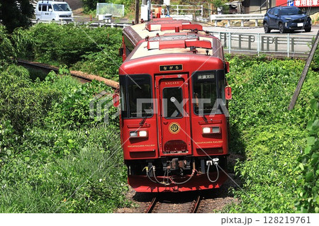 【長良川鉄道】ナガラ300形「ながら」（越美南線：美並苅安〜福野） 128219761