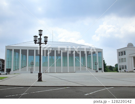 慶応義塾大学　日吉キャンパス　記念館 128220142