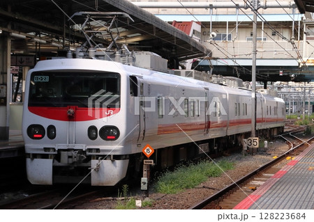 検測車両E491系電車：East i-E（湘南新宿ライン：池袋駅） 128223684