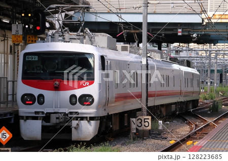 検測車両E491系電車：East i-E（湘南新宿ライン：池袋駅） 128223685