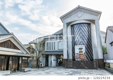 愛知県犬山市 犬山祭で使われる山車を展示する博物館「どんでん館」 愛知県犬山市 犬山祭で使われる山車を展示する博物館「どんでん館」 128224238