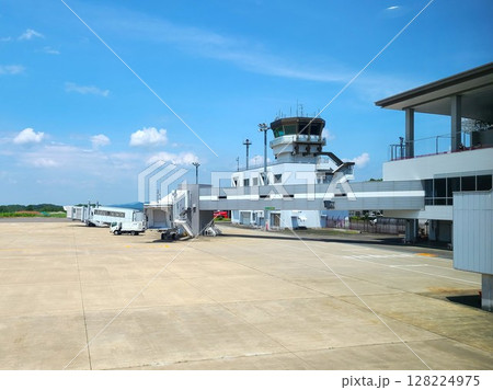 福島空港と管制塔 128224975