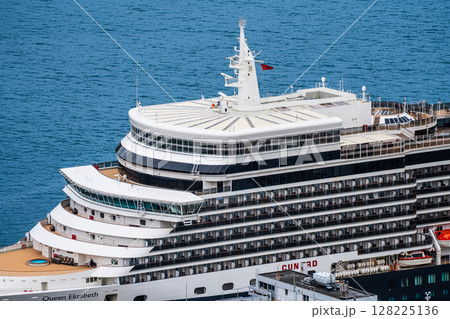 長崎港客船入港(Queen Elizabeth)鍋冠山【長崎市】 長崎港客船入港(Queen Elizabeth)鍋冠山【長崎市】 128225136