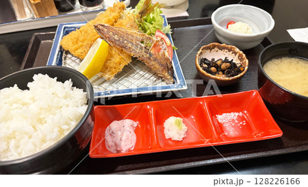 おいしいお弁当ランチ おいしいお弁当ランチ 128226166