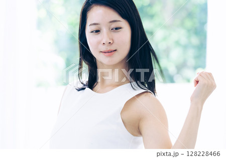 若い女性のビューティイメージ 若い女性のビューティイメージ 128228466