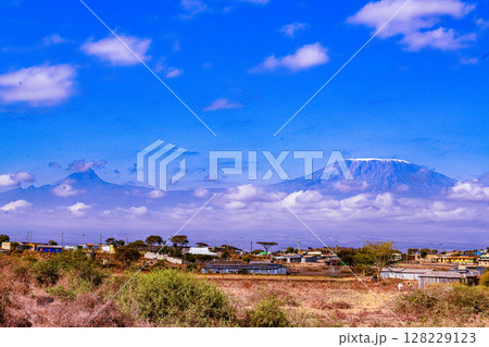 Mount Kilimanjaro Landscapes Highway Road Kimana Emali Oloitokitok Kenya Tanzania 128229123