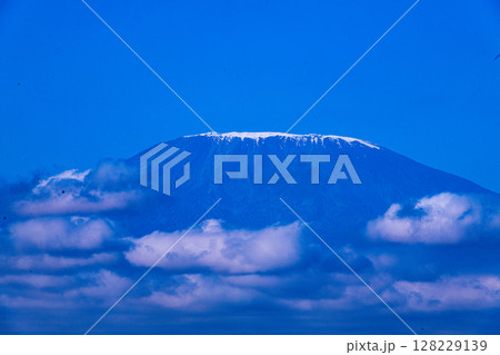 Mount Kilimanjaro Landscapes Highway Road Kimana Emali Oloitokitok Kenya Tanzania 128229139