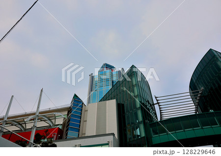 大阪南港 大阪府咲洲庁舎とATCアジア太平洋トレードセンター 128229646