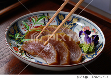 伝統の味 奈良漬けと高級桐箱の和風ギフトセット 伝統の味 奈良漬けと高級桐箱の和風ギフトセット 128232493